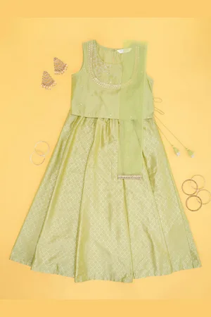 Pantaloons Girls Sequinned Ready to Wear Lehenga & Blouse With Dupatta