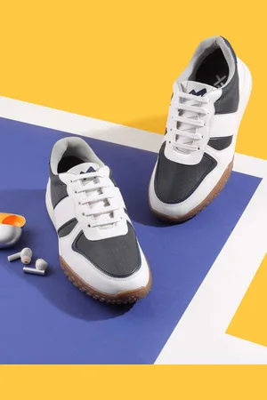 Metro Men Colourblocked Round Toe Lace-Ups Sneakers