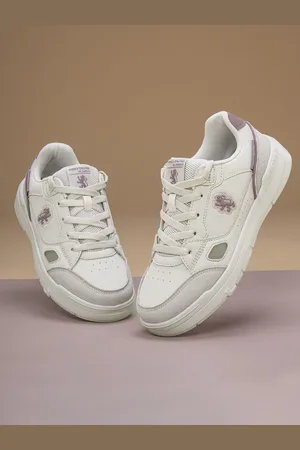 Red Tape Women Solid Sneakers