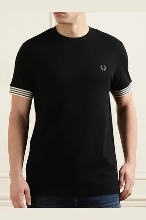 Fred Perry Men Solid Round Neck Pure Cotton T-shirt