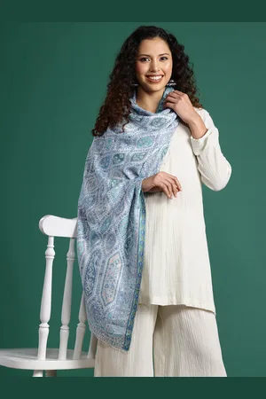 Sangria Women Woven Design Stole