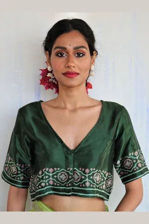 Chidiyaa Women Green & Pink Printed Saree Blouse
