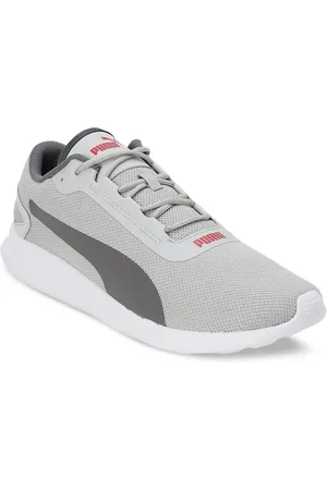 PUMA Men Volant Sneakers