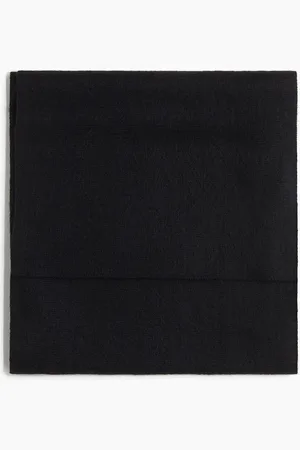 H&M Brushed-Finish Scarf