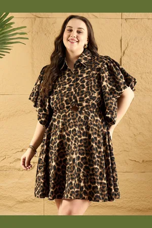 KASSUALLY Women Animal Printed Flared Sleeve Fit & Flare Midi Dress