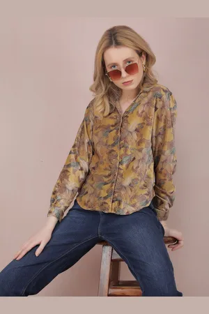 Crimsoune Club Women Smart Spread Collar Floral Printed Cotton Slim Fit Casual Shirt