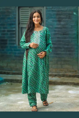 Aujjessa Women Regular Sequinned Kurta with Trousers