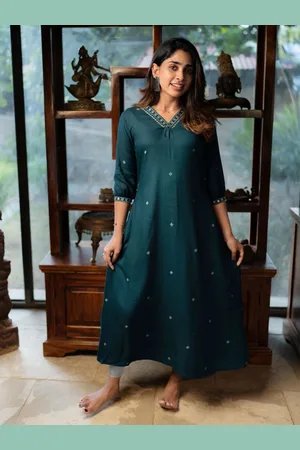 Hay Geometric Printed V Neck Puff Sleeves Liva A-Line Kurta