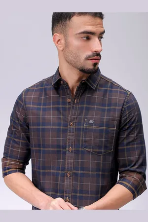 The Indian Garage Co Men Slim Fit Opaque Checked Casual Shirt
