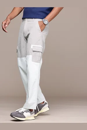 Roadster The Life Co. Men Colourblocked Relaxed Fit Pure Cotton Cargos Trousers