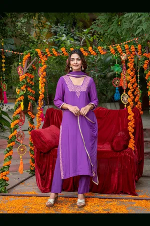 Ambraee Floral Yoke Design Regular Thread Work Straight Kurta With Trousers & Dupatta
