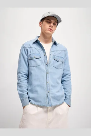 The Bear House Men Spread Collar Denim Faded Cotton Casual Shirt