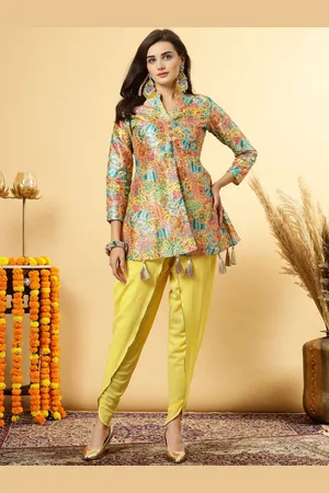 Get Glamr Printed V-Neck Kurta Set