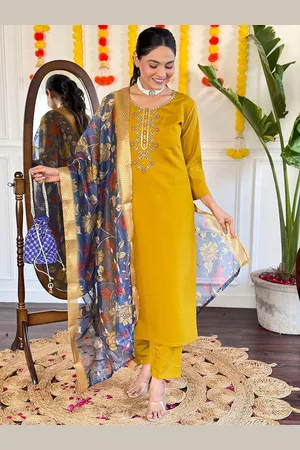 Lilots Women Floral Embroidered Regular Sequinned Kurta with Trousers & With Dupatta
