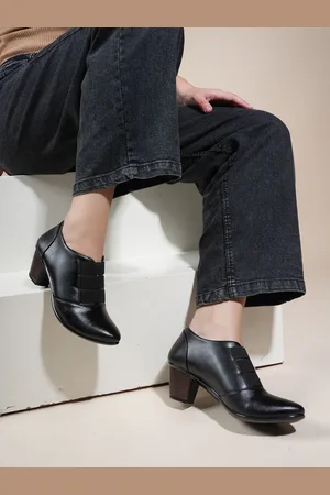 Mast & Harbour Women Round Toe Block Heel Regular Boots