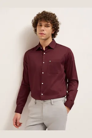 The Bear House Men Tailored Fit Opaque Formal Shirt