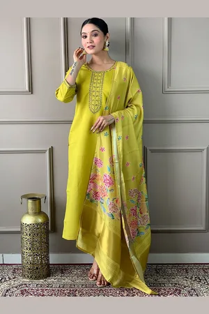 Lilots Women Floral Embroidered Regular Sequinned Kurta with Trousers & With Dupatta