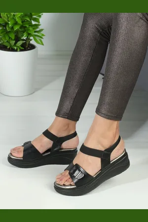 ICONICS Open Toe Platform Heels With Buckle