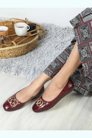 Elle Square Toe Textured Embellished Ballerinas