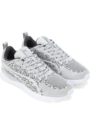 PUMA Men Lightstorm V1 Sneakers