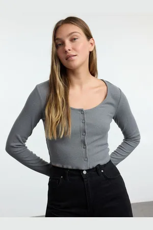 Trendyol Women Scoop Neck Fitted Crop Top