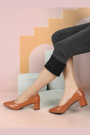 ICONICS Textured Pointed Toe Block Heels
