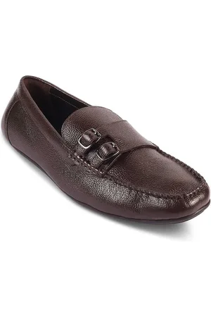 Tresmode Men Textured Leather Loafers