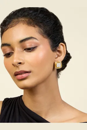 ISHARYA Contemporary Studs Earrings