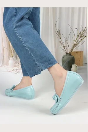 Elle Women Textured Lightweight Comfort Insole Penny Loafers With Bows
