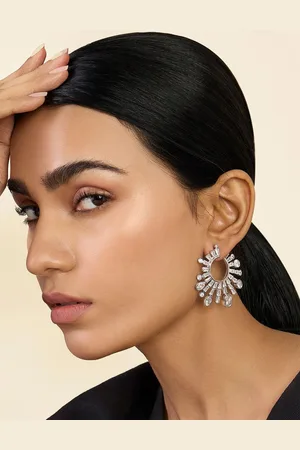ISHARYA Contemporary Studs Earrings