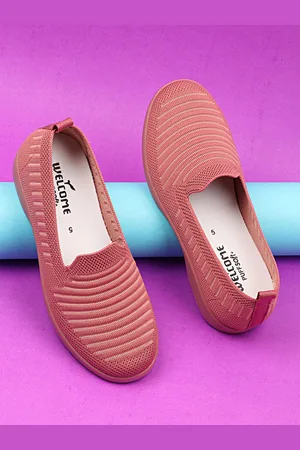 Welcome Women Textured Mesh Slip-On Sneakers
