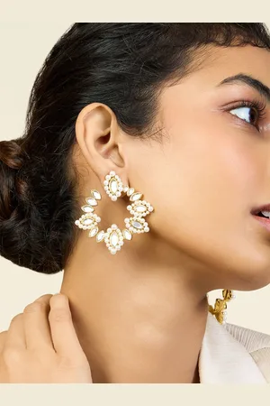 ISHARYA Contemporary Studs Earrings