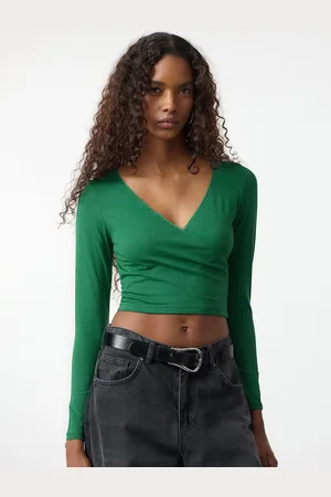 Trendyol Women V-Neck Fitted Crop Top