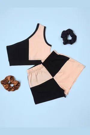 BE AWARA Girls Colourblocked Top with Shorts