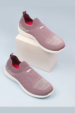 Welcome Women Textured Mesh Slip-On Sneakers