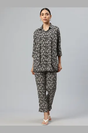 Cottinfab Women Printed Shirt with Trousers Co-Ord Set