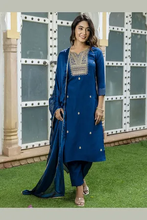 Navlik Women Embroidered Regular Thread Work Kurta with Trousers & With Dupatta