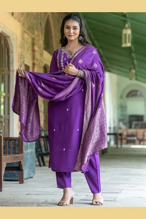 Navlik Women Ethnic Motifs Embroidered Regular Thread Work Kurta with Trousers & With Dupatta