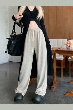 HERE&NOW Women Mid-Rise Relaxed Loose Fit Trousers