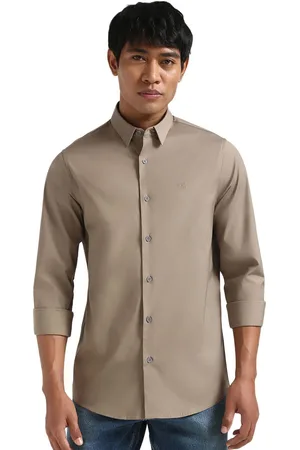 Calvin Klein Men Spread Collar Solid Cotton Slim Fit Casual Shirt