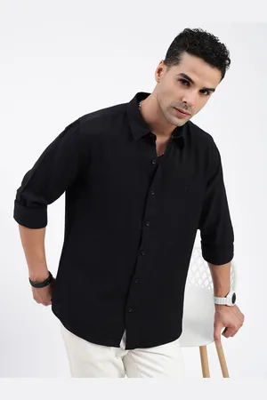 SHOWOFF Men Standard Spread Collar Solid Cotton Casual Shirt