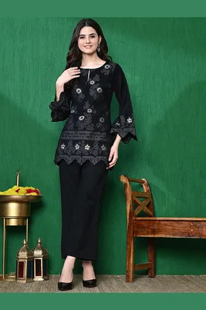 Sangria Floral Woven Design Winter Pashmina Tunic With Trousers