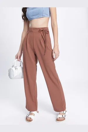 DressBerry Women Elegant Essence Pleated Trouser