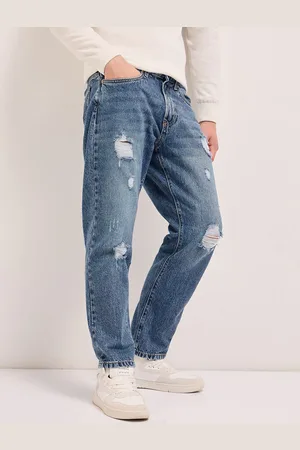 The Bear House Men Mid-Rise Relaxed Fit Mildly Distressed Cotton Jeans