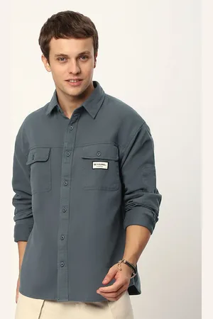 Beyoung Men Spread Collar Solid Cotton Relaxed Fit Casual Shirt