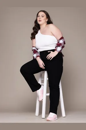 Roadster The Lifestyle Co. Women Oversized Straight Fit Jeans