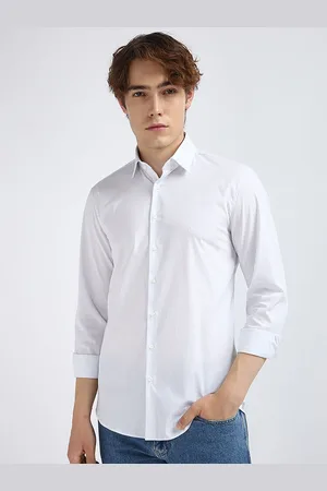Calvin Klein Men Spread Collar Solid Cotton Slim Fit Casual Shirt