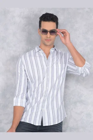 Crimsoune Club Men Smart Spread Collar Vertical Striped Cotton Casual Shirt