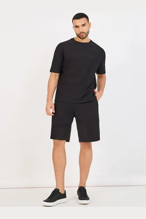Styli Men Texture Knit Oversize Ringer T-Shirt With Shorts Co-Ord Set With Badge Detail