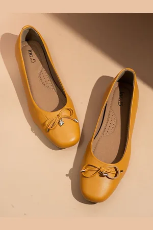 Inc 5 Women Round Toe Ballerinas with Bows Flats